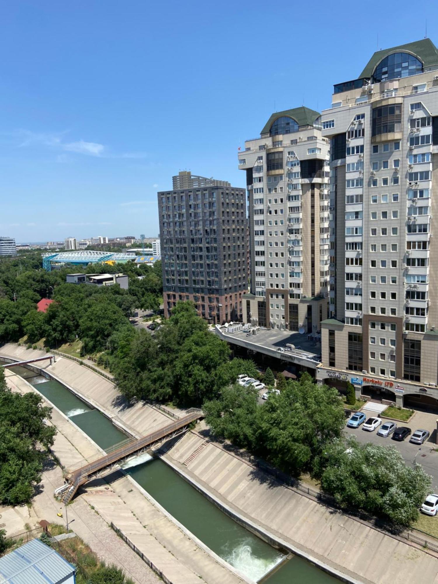 Квартира В Центре Алматы Buitenkant foto